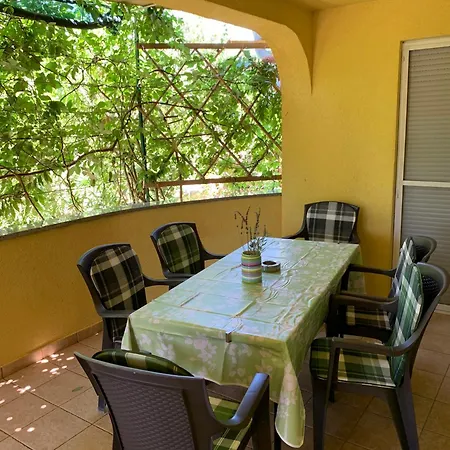 Apartment Saraja *